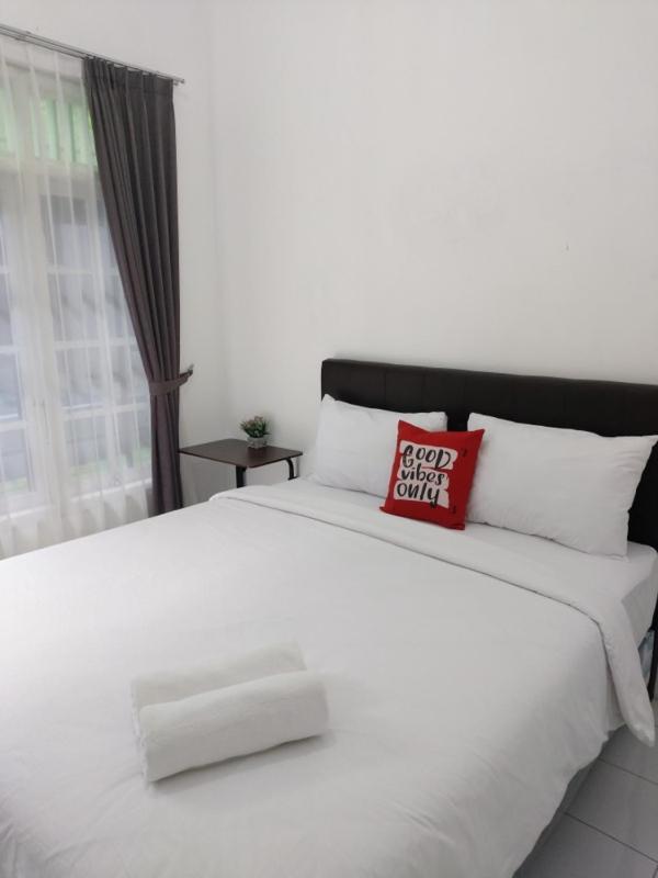 Tamadara Guesthouse Jogja Maguwo Екстериор снимка