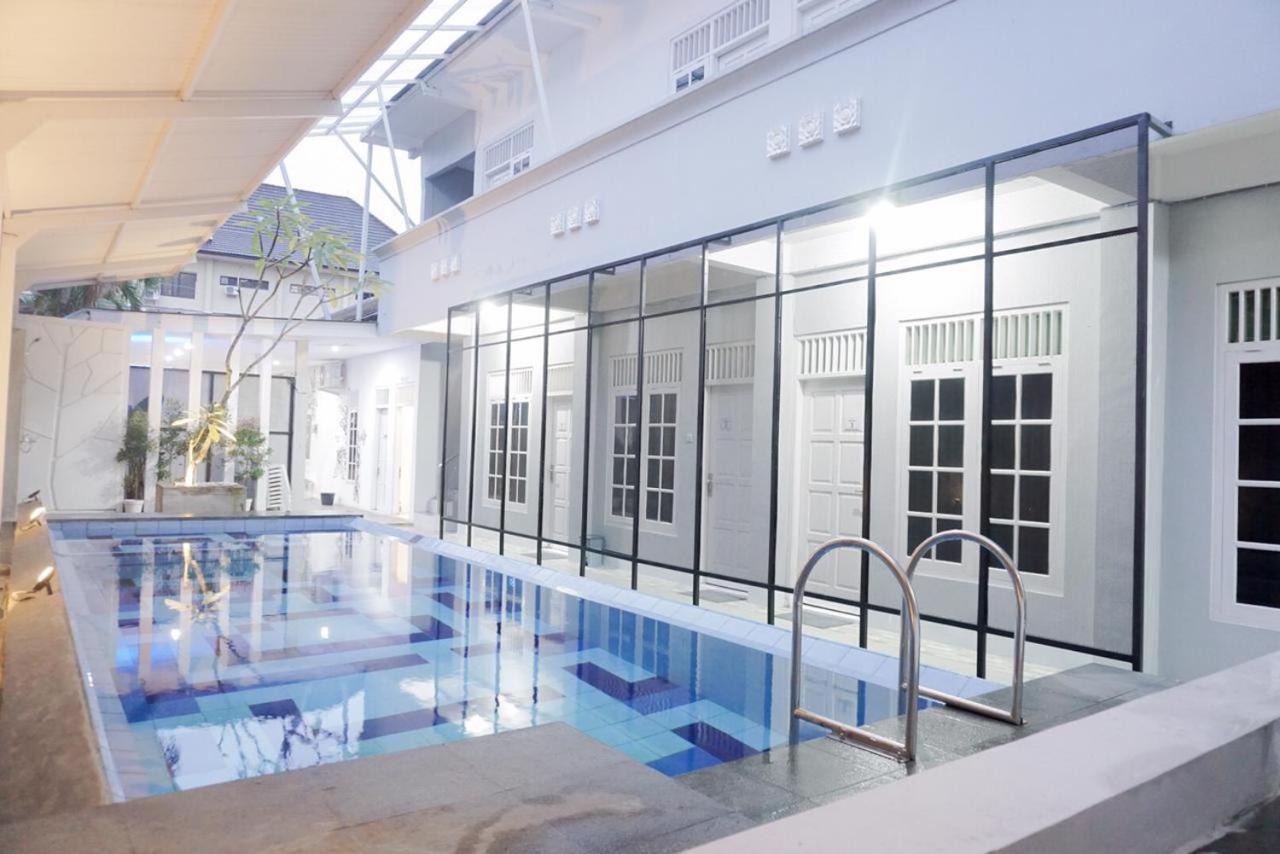 Tamadara Guesthouse Jogja Maguwo Екстериор снимка