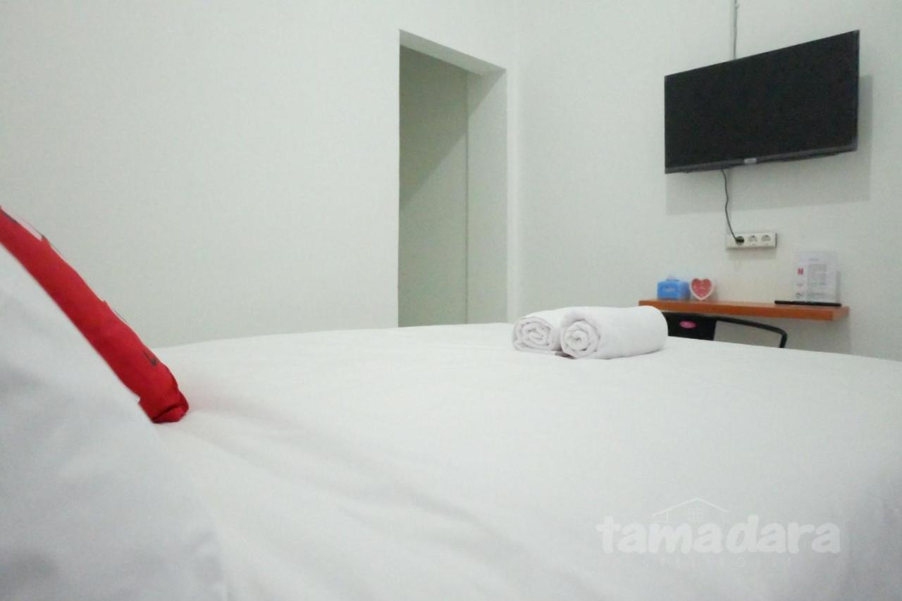 Tamadara Guesthouse Jogja Maguwo Екстериор снимка