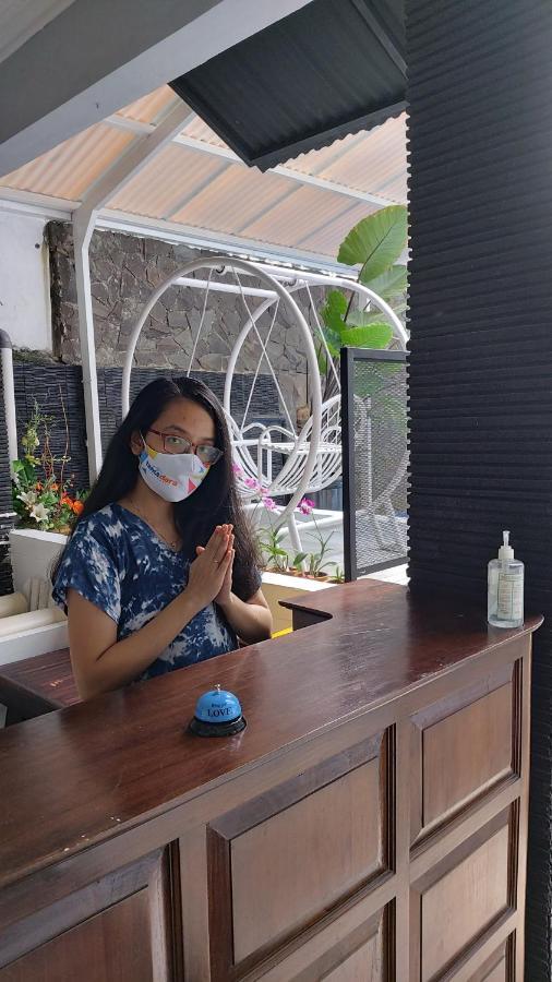 Tamadara Guesthouse Jogja Maguwo Екстериор снимка