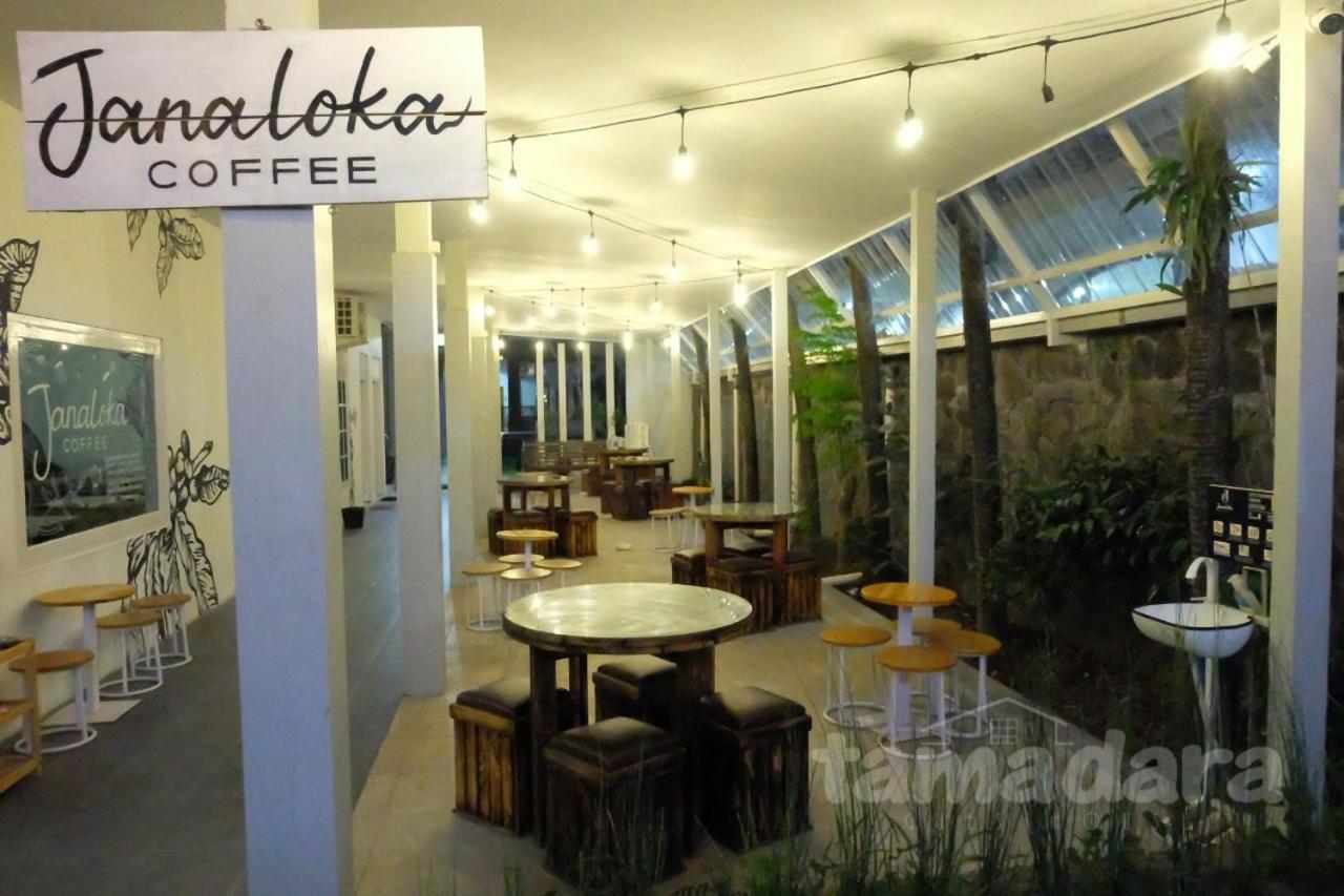 Tamadara Guesthouse Jogja Maguwo Екстериор снимка